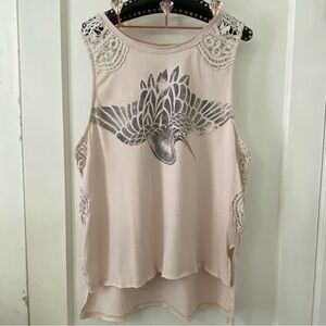 Free People Bulls Eye tank tee in gray size med and in excellent used condition.